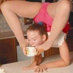 contortionist-drinking-coffee-e12797200493051 contortionist-drinking-coffee-e12797200493051